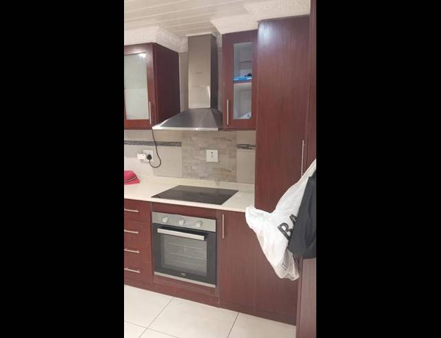 4 BEDROOM HOUSE FOR SALE IN LENASIA EXT 13